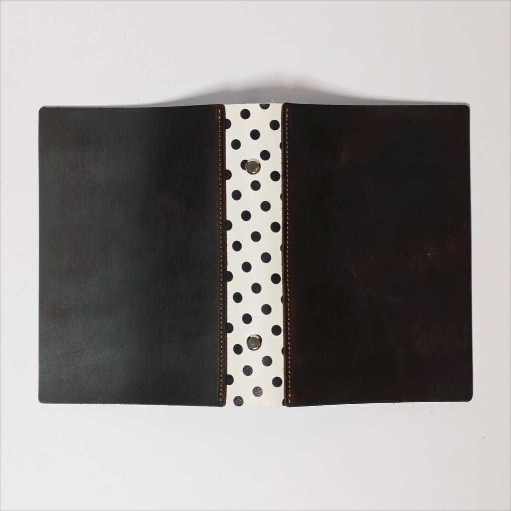 The Monochrome Pop Vintage A6 Personal 6-Ring Leather Binder
