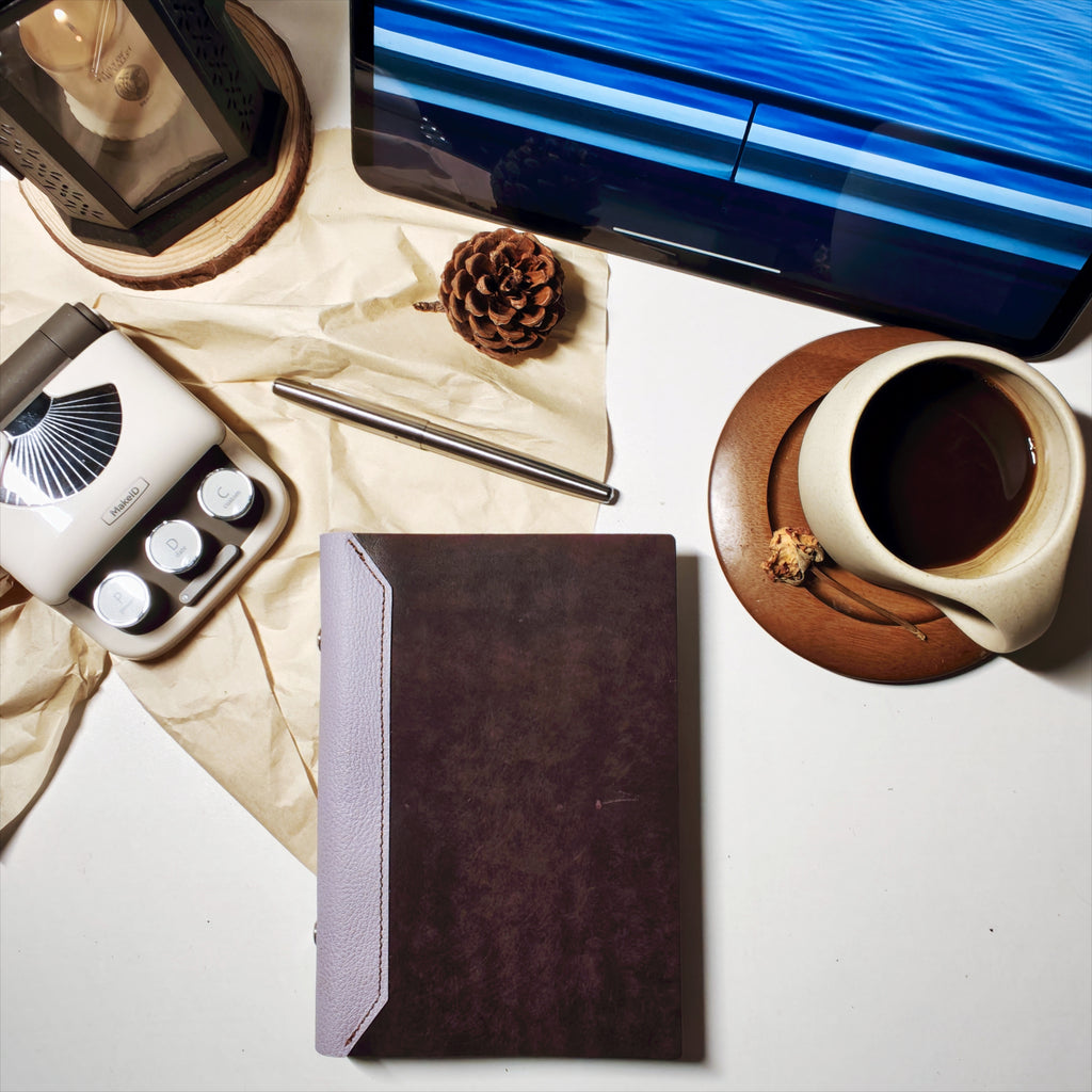 The Purple and Lavender Vintage Italian Pueblo Veg-Tanned Leather A6 Personal 6-Ring Leather Binder
