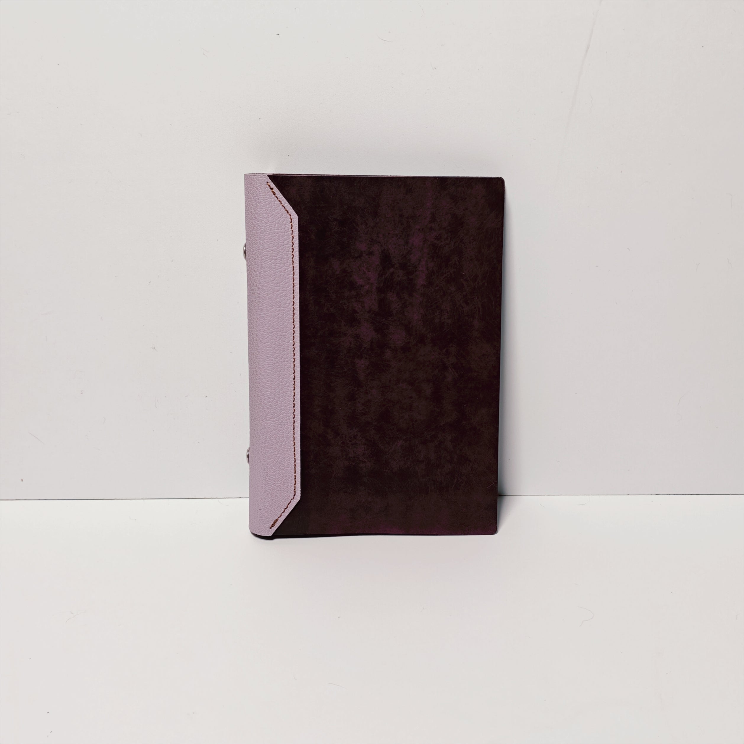 The Purple and Lavender Vintage Italian Pueblo Veg-Tanned Leather A6 Personal 6-Ring Leather Binder